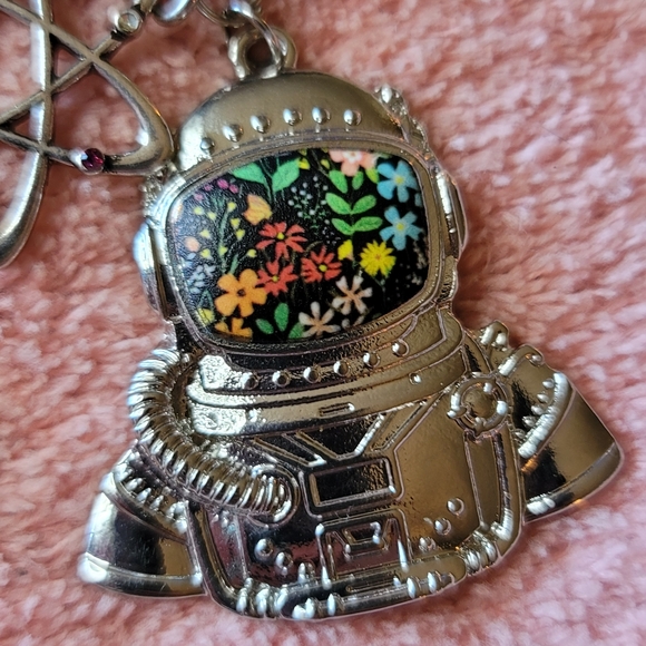 Star Seed Blooming Necklace Set - Picture 9 of 10